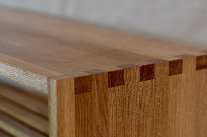 Hall bench in oak with finger (box) joint detail