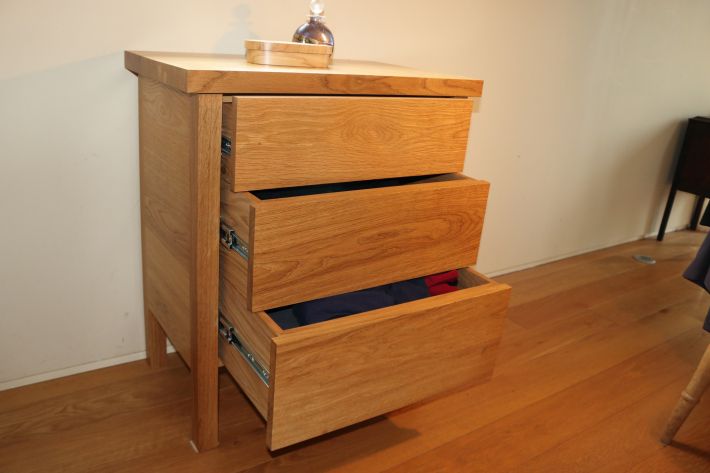 Touch and release drawers