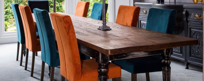 Six-legged long dining table with chairs