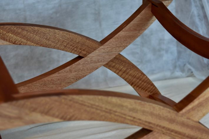 Table underframe in mahogany