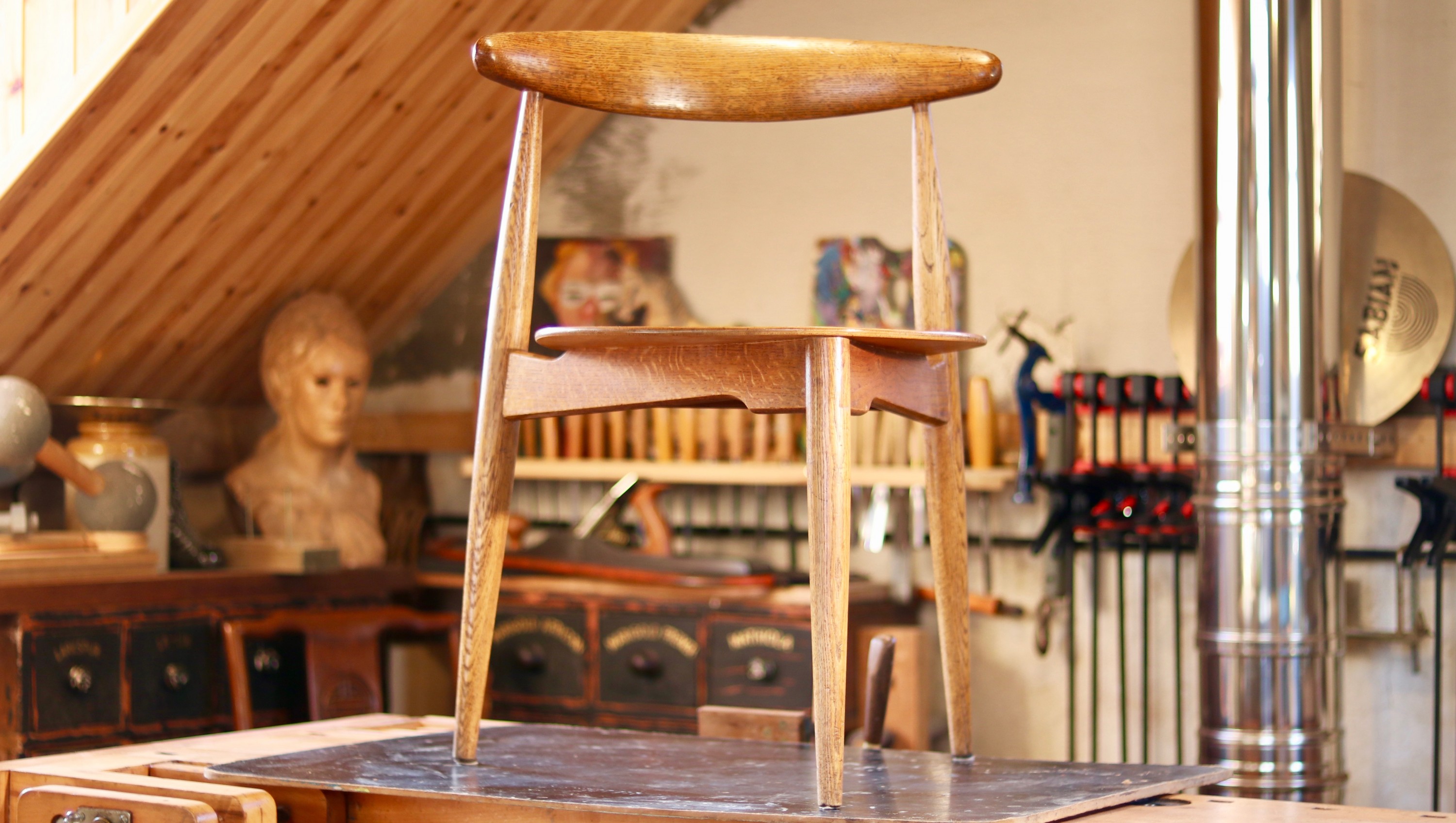 A Hans Wegner Tripod 'Heart' Chair